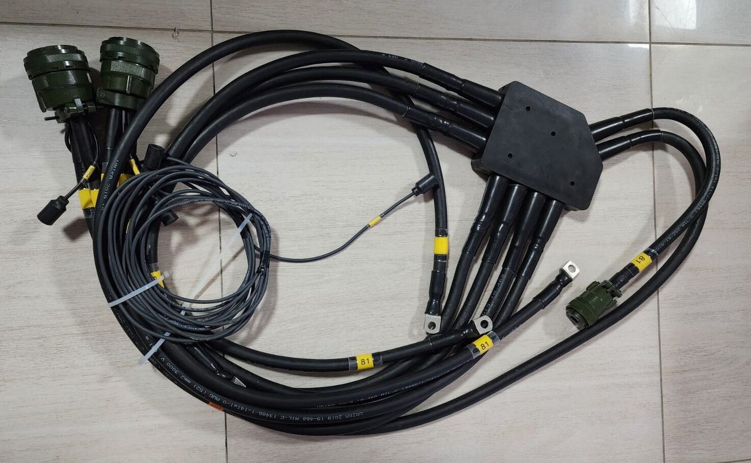 6150-01-152-2560	WIRING HARNESS,BRANCHED     12325932