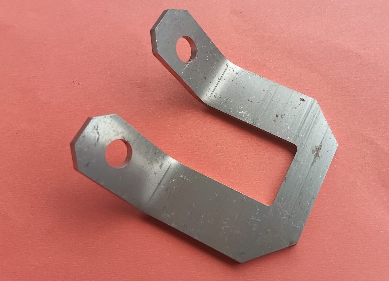 5340-00-753-3642	STRIKE,CATCH	10875322