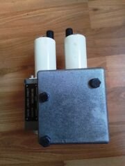 1015-00-933-4113      VALVE,LINEAR     10951703