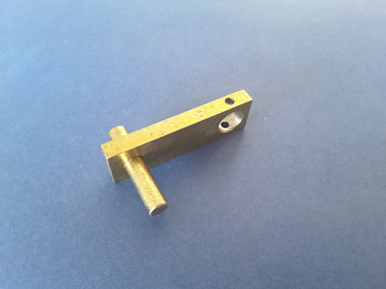 LOCK, SEAT / 2540-00-234-3503