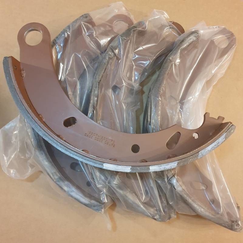 BRAKE SHOE