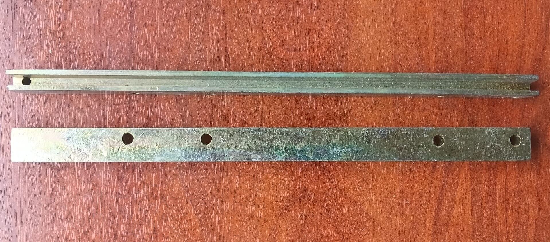 3040-00-840-9526	    BRACKET,EYE   	10865863