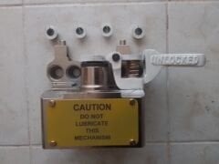 LOCK ASSY.,TURRET