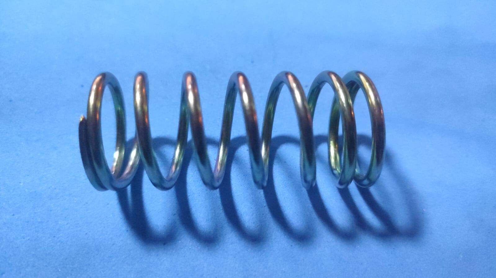 5360-00-678-3164      SPRING,HELICAL         7953781