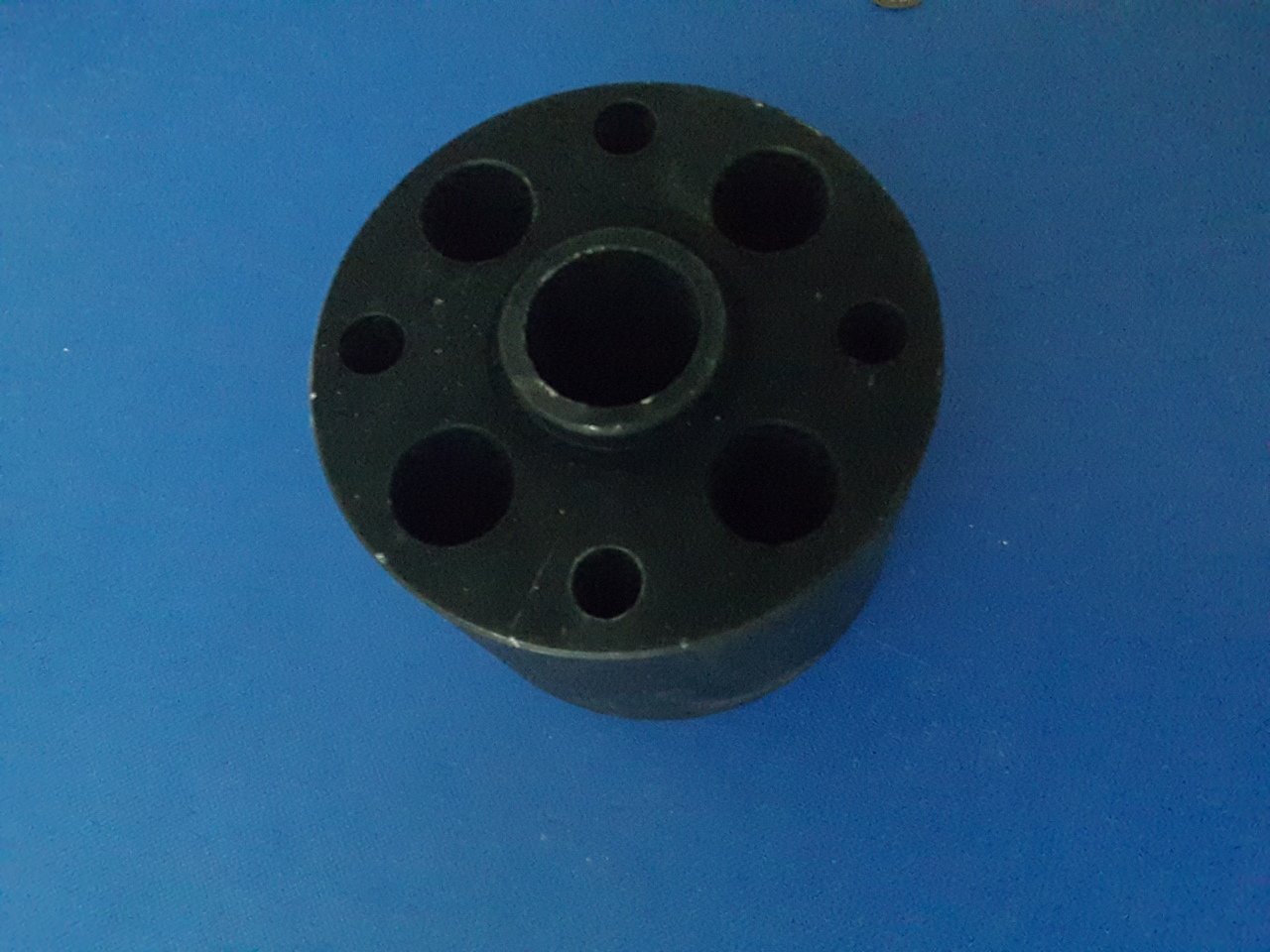 DISTANCE PIECE, FAN