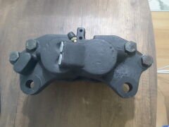 PEUGEOT 4400-C6   CALIPER ASSY.  2530-12-338-9453   4400C6