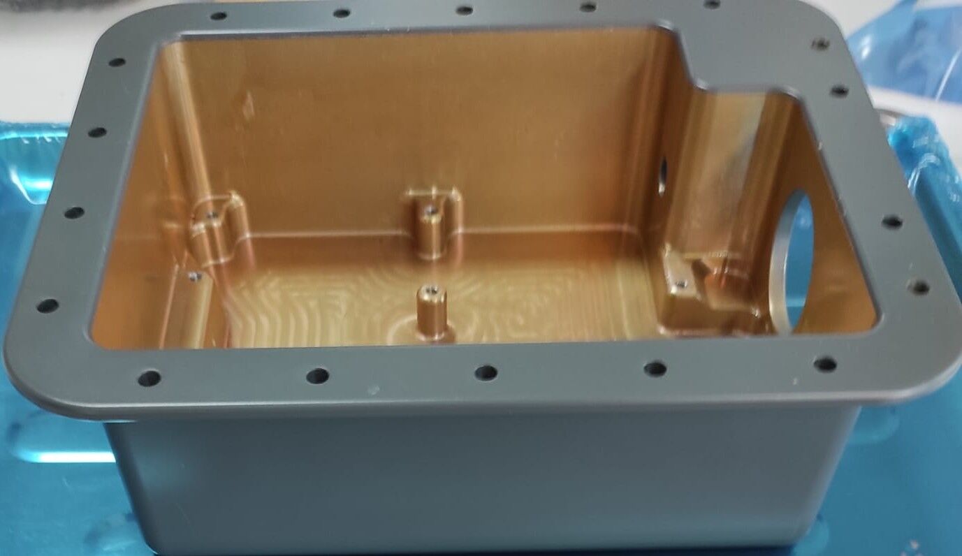 6110-01-027-1851	COVER,VOLTAGE REGULATOR     1546253