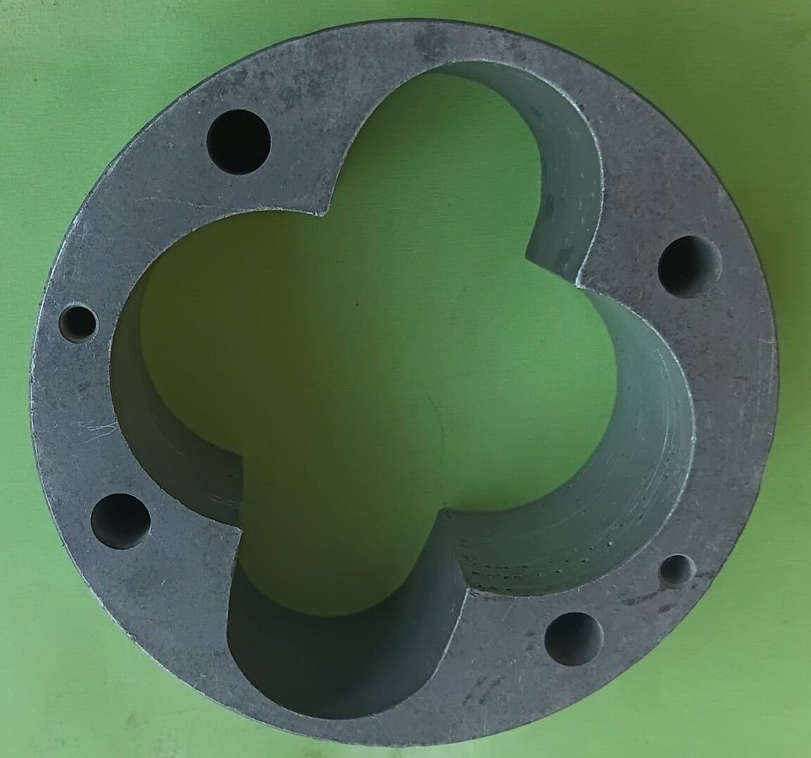 8344565   HOUSING,PUMP