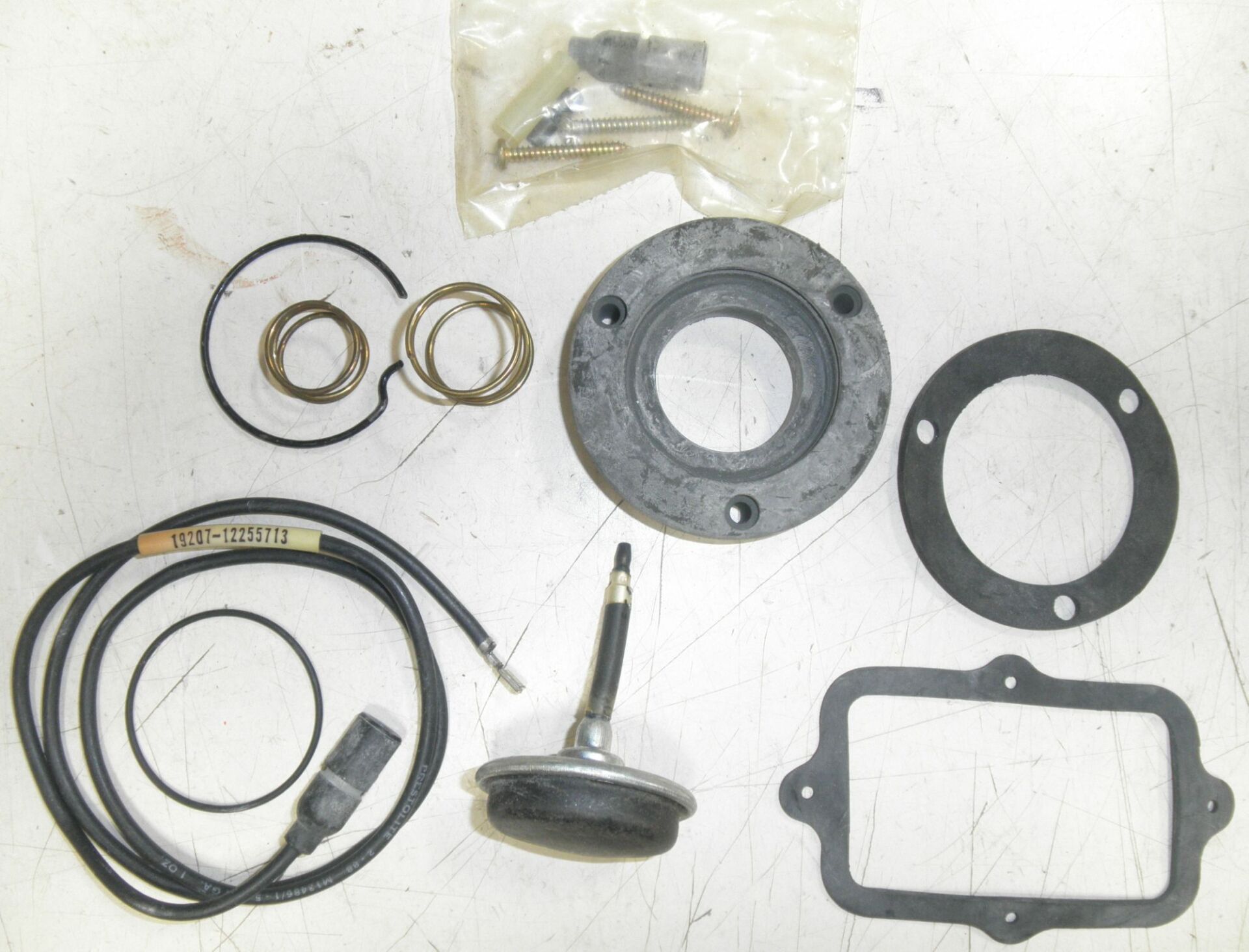 PARTS KIT,HORN BUTTON