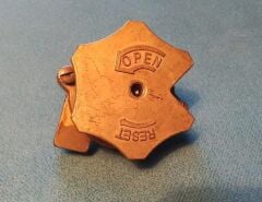 4210-00-825-1183	VALVE,FIRE EXTINGUISHER	10947623-1