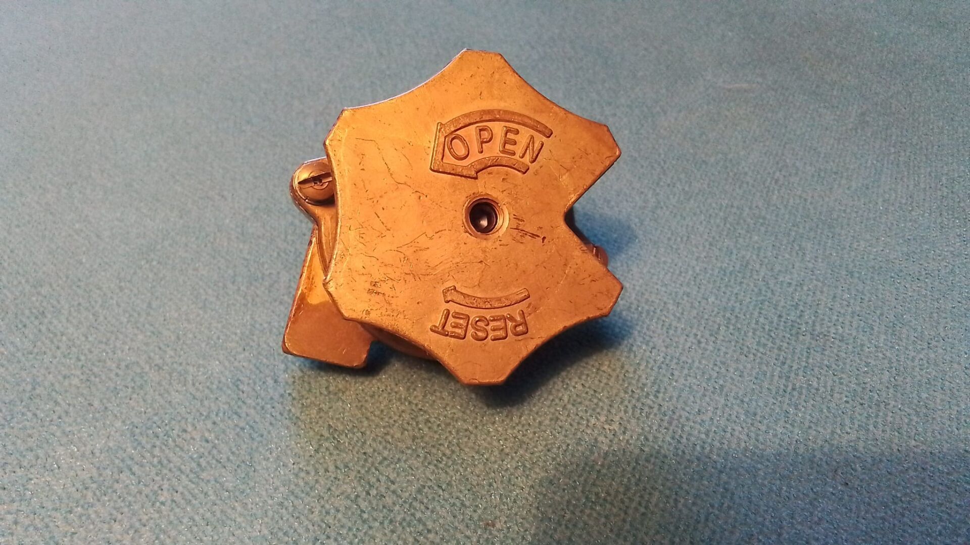 4210-00-999-9832	VALVE,FIRE EXTINGUISHER	10947623-2