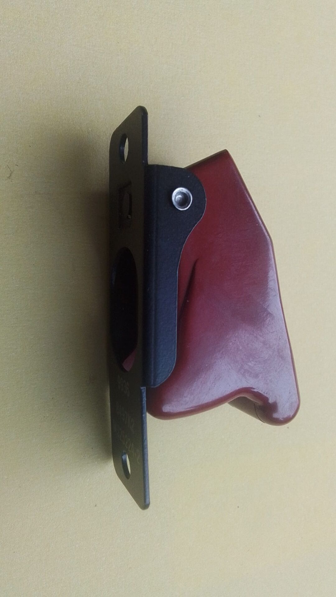 5930-00-681-4897  GUARD,SWITCH  MS25224-2