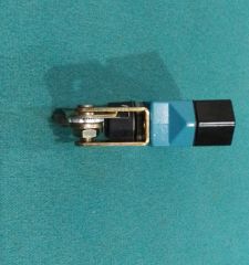 HONEYWELL BZE6-2RN2  LIMIT SWITCH    5930-00-823-2054