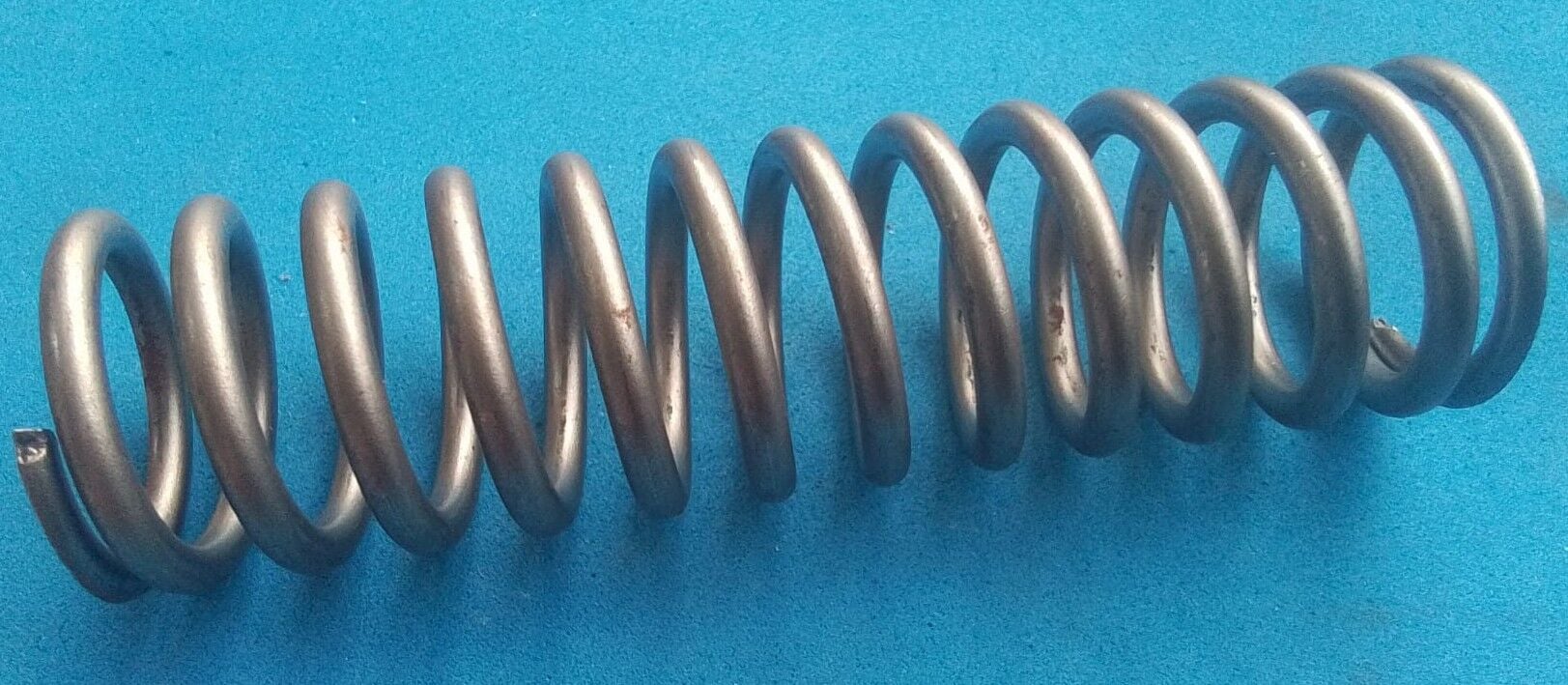 5360-12-158-7478	SPRING,VALVE    8389930601    4798685