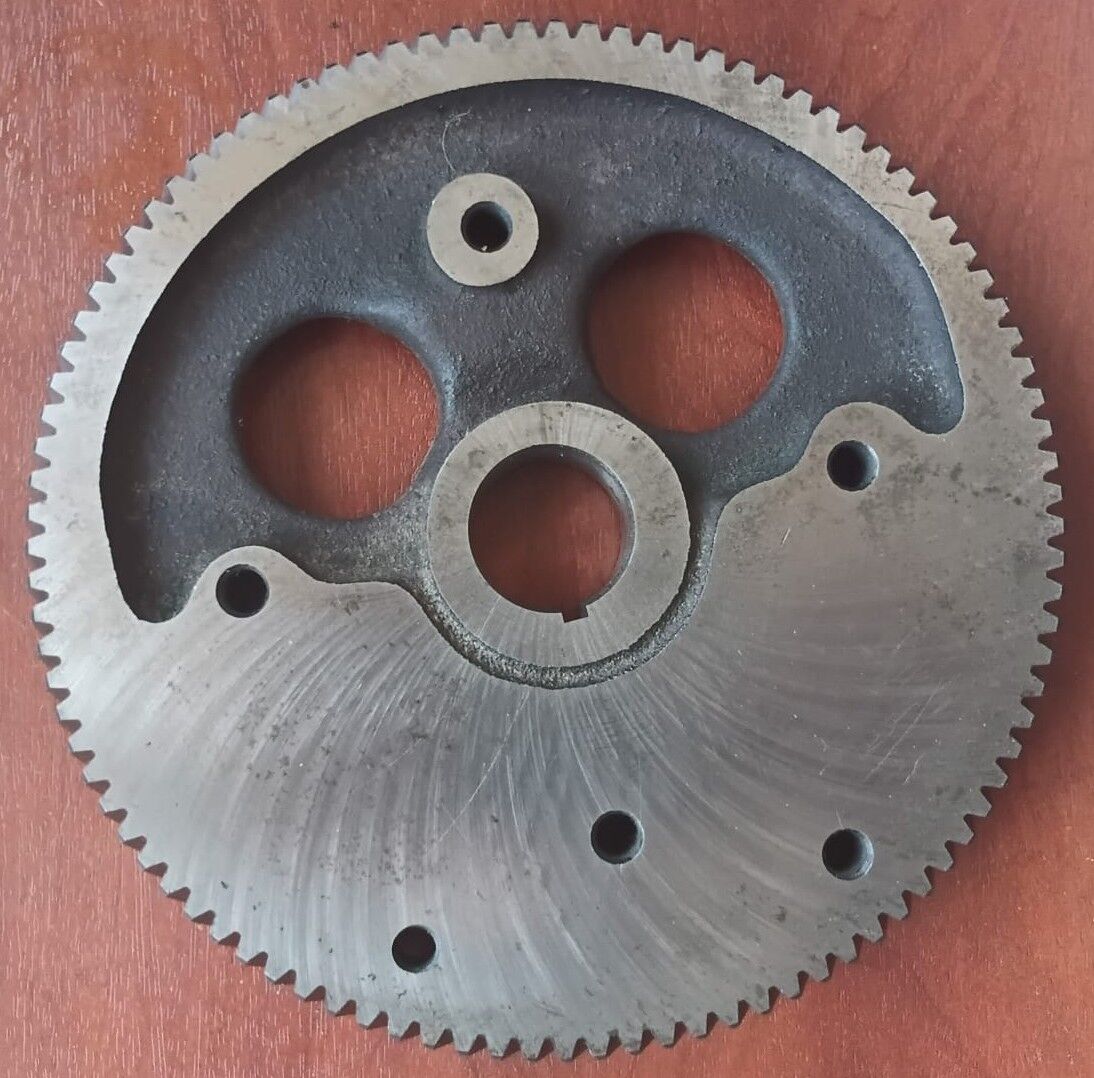 2815-00-933-5249    GEAR,CAMSHAFT    5135278     5133388