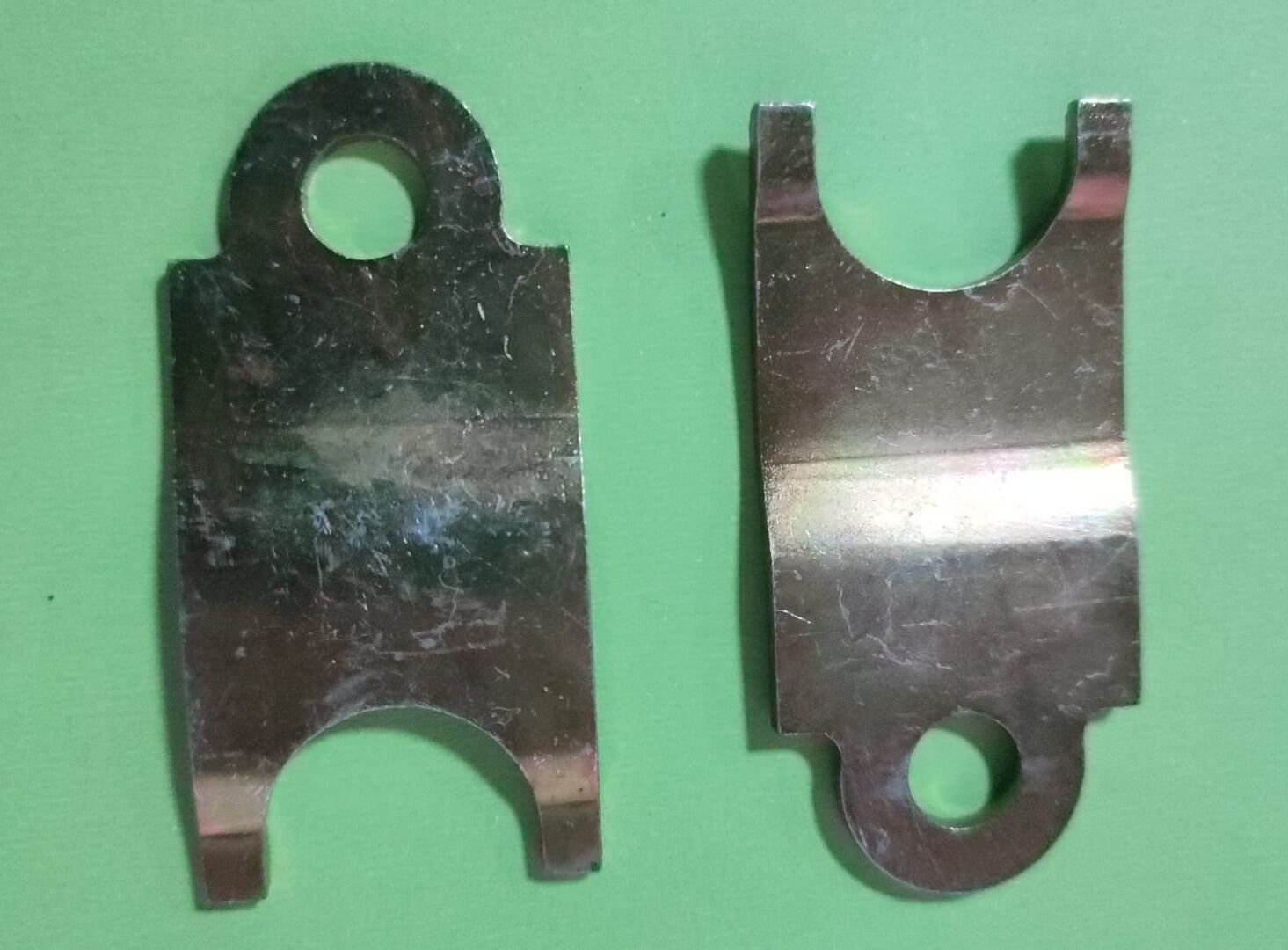 2520-00-557-6619	RETAINER,MODULATOR	12267621    8627650   5740325