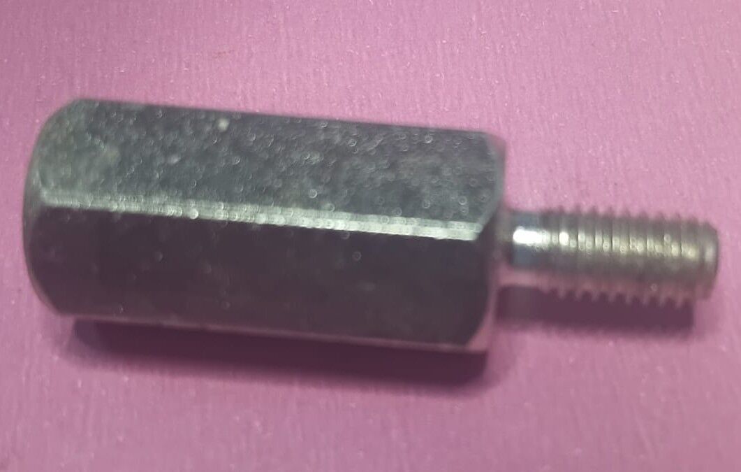 5340-12-357-1598	STANDOFF,THREADED	8711590871        504358704