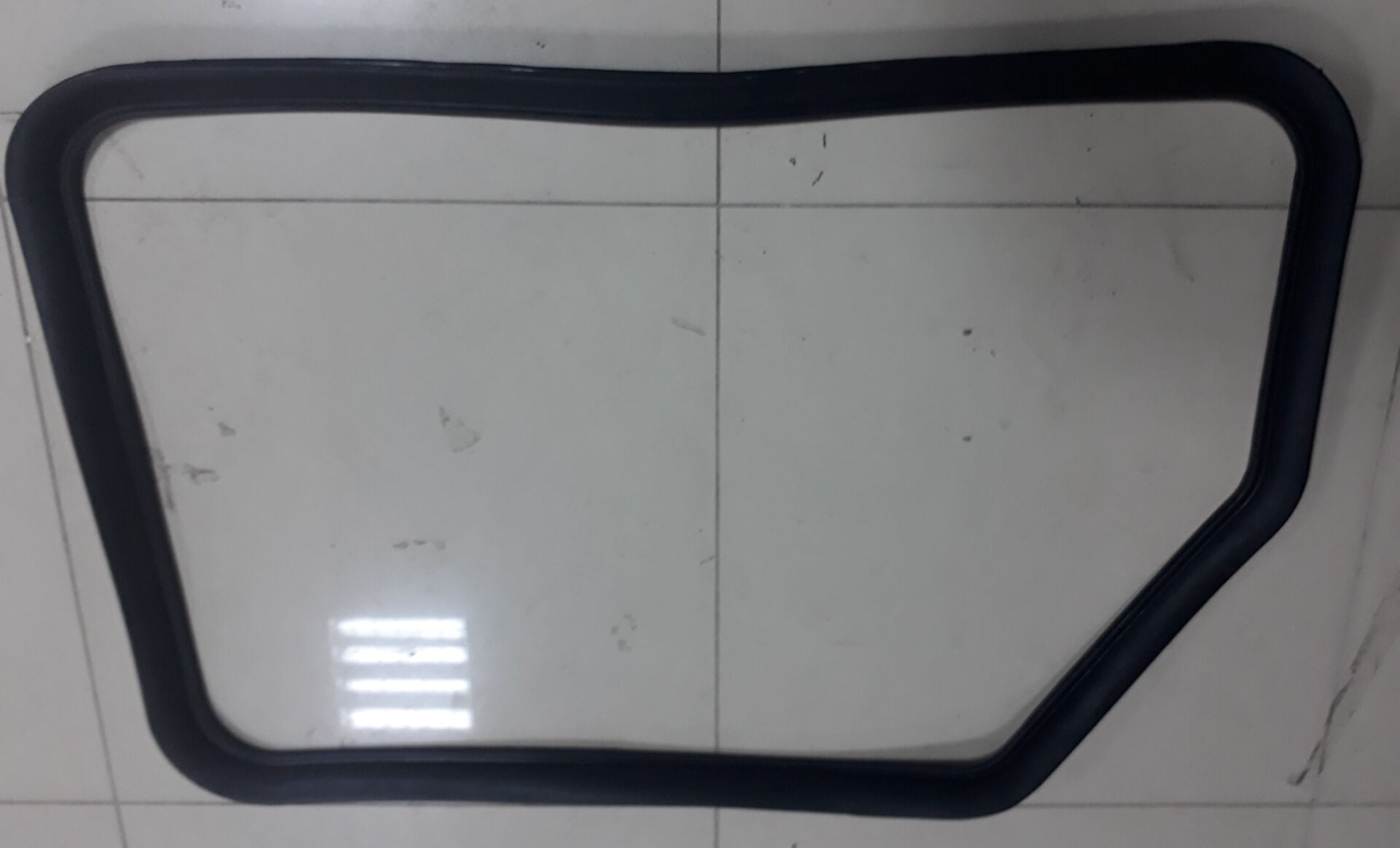 5330-00-679-9208	SEAL,NONMETALLIC SPECIAL SHAPED	8756506