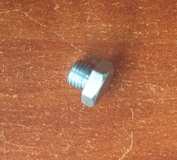 5365-12-132-5698	PLUG,MACHINE THREAD	01118995