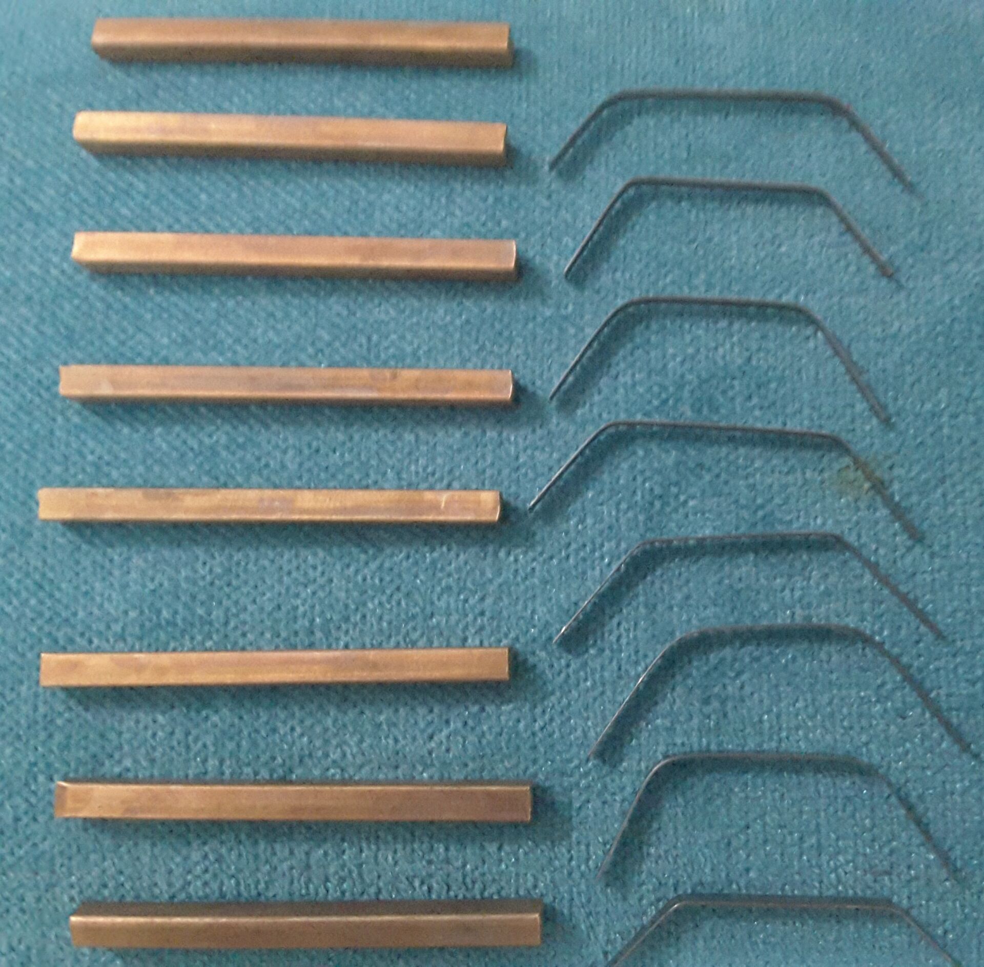 2910-00-545-1558	PARTS KIT	5702641