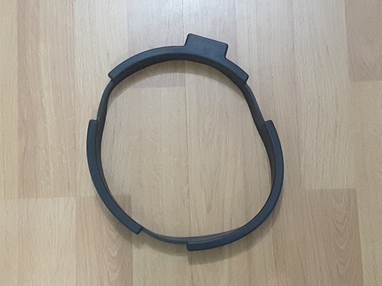 5330-01-032-5115	SEAL,NONMETALLIC ANGLE      11675391