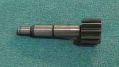 SH9076   PUMP GEARSHAFT    SH-9076