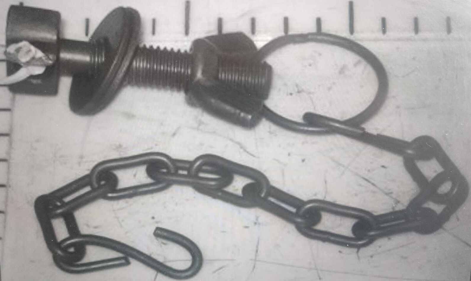 5306-00-910-7348	BOLT,EYE	11591115