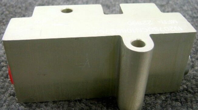 4820-00-795-1795      VALVE,CHECK       10882764