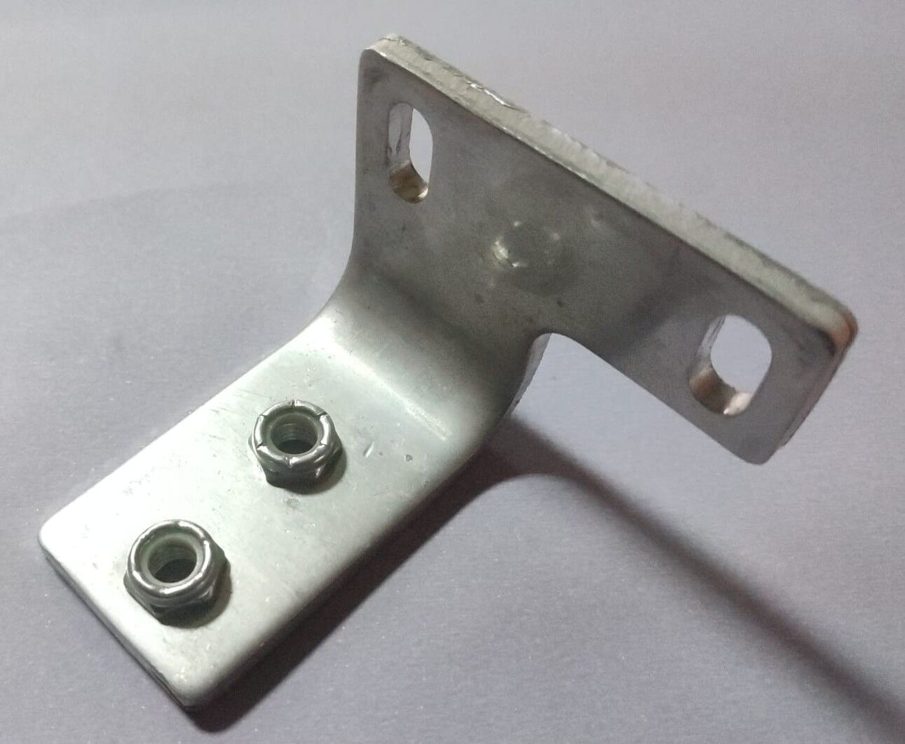 5340-00-134-1132	BRACKET,ANGLE	10875181