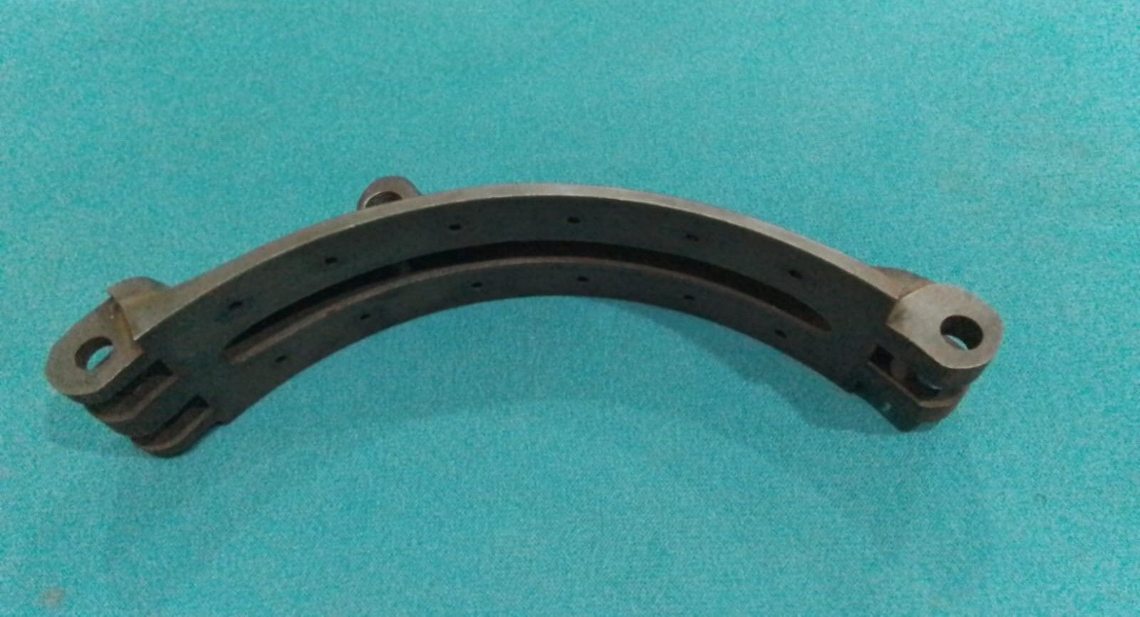 2530-00-690-1599	BRAKE SHOE	8756540