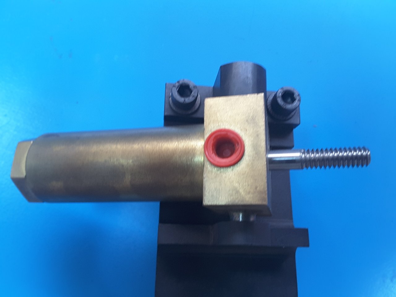 CYLINDER,ACTUATING