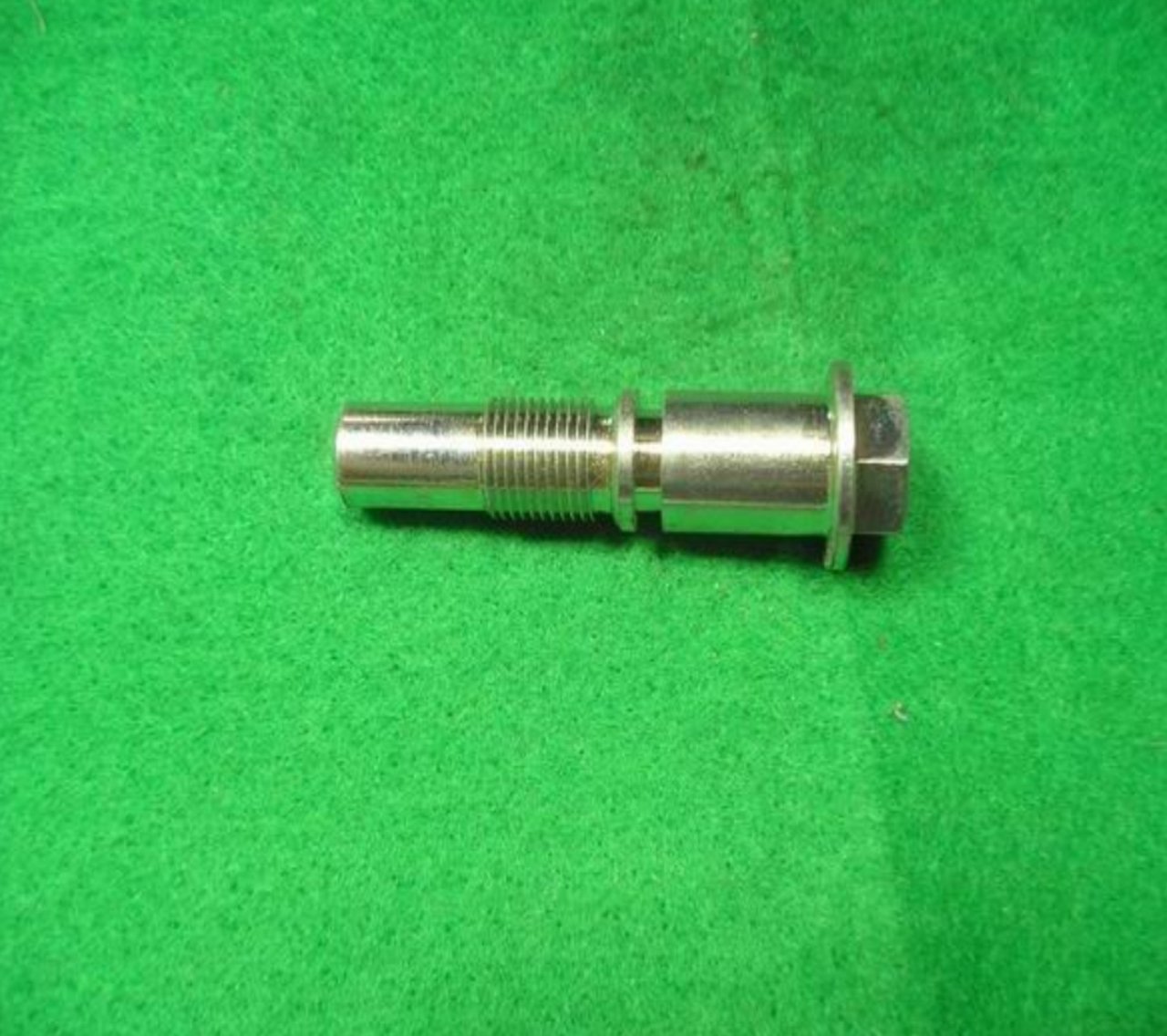 PLUG, MACHINE THREAD / 5365-12-186-4700