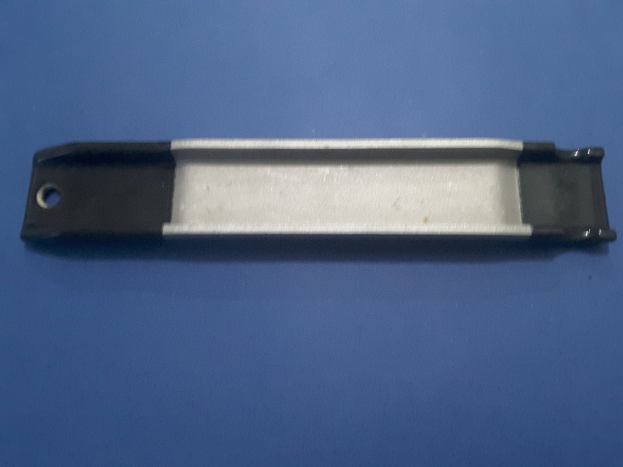 RETAINER, BATTERY / 6160-00-009-40