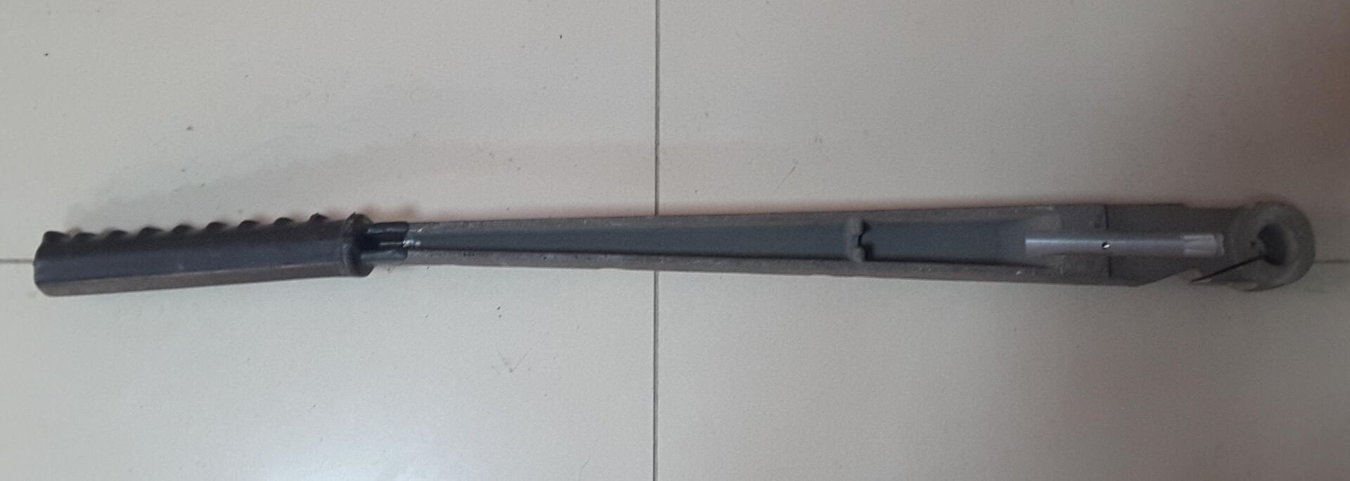 2530-00-940-8056	LEVER,LEFT HAND	12269177   10949811   10890714    8756360